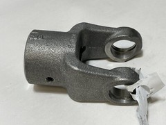 WEASLER 1-1/4″ Round Bore Yoke 806-1420 (1/4″ & 5/16″ Keyway & Set Screw)