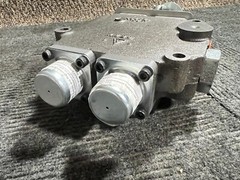 Cross Manufacturing Hydraulic Valve Cast Iron 136254 BA211AAG3EA3