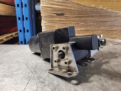 Swagelok SS-S65PS16 1″ 3-Piece Steam Service Ball Valve w/ Pneumatic Actuator