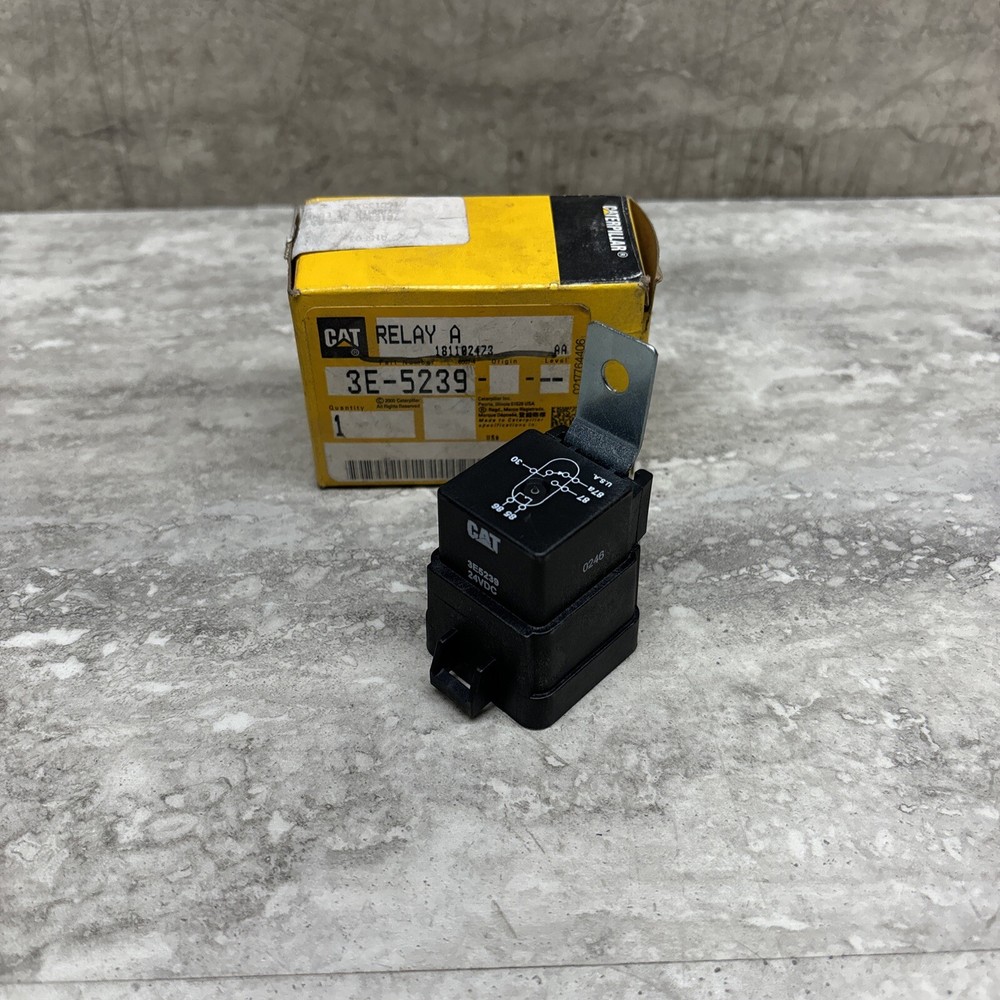OEM Caterpillar CAT 3E-5239 3E5239 Connector Plug Relay, 24VDC, New
