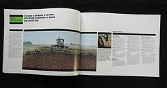 1985 JOHN DEERE CULTIVATORS HARROWS FINISHERS TILLAGE EQUIP SALES BROCHURE MINTY