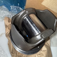 A4720302317 Genuine Detroit Diesel DDE DD15 Monotherm Piston Kit NEW
