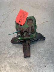 1982 John Deere 2940 Tractor Hydraulic SCV Coupler Block R39110