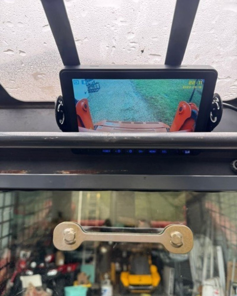 KUBOTA SVL 75-2 SVL95-2 Back Up Camera, Monitor and Mounting Bracket