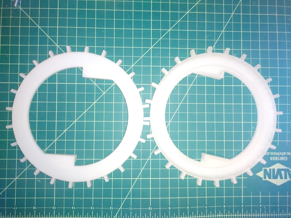 SET OF TWO Ford 309 Planter Seed Plate 121299-A2 Soybean Plate Heavy Rate