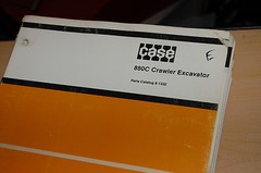 CASE 880c Crawler Excavator TrackHoe Spare Parts Manual book catalog 9-1332 1984