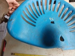Vintage Cast Iron Tractor Seat Unbranded Painted Lot 26-16-25-i