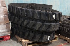 Fits Takeuchi TB175 – 18″ TNT Heavy Duty Block Pattern Excavator Rubber Track