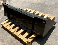 Economy 72″ Skid Steer/Tractor 6′ Bucket with Universal SSQA Mounting Plate