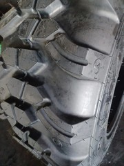17.5L-24 TIRE R-4 NEW COSMETIC BLEM 8PLY TUBELESS 17524 17.5 24