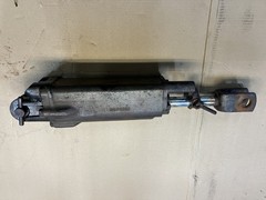 John Deere Tractor implement hydraulic lift R27421R cylinder