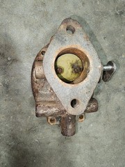 Original Marvel Schebler TSX810 Carburetor for John Deere 2010 – Needs Rebuild