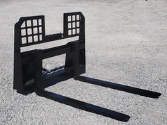 48″ Long 5,500 Pound Walk Through Pallet Forks Fits Bobcat Skid Steer Loader