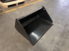 AGT 32 inch Toothless Bucket for Mini Skid Steer Loader Bucket Without Teeth