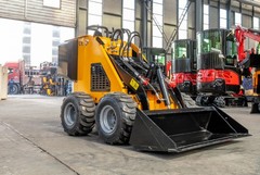 13.5HP Mini Skid Steer Loader Stand-On Loader RATO Gas Engine Bucket Free Ship