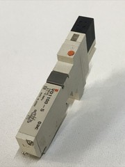SMC VQ1100-5 Solenoid 24VDC Valve 2-Position 5-Port