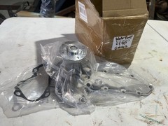 NEW Water Pump for Kubota V2003 V2203 V2403 1A051-73030 1A051-73032 1A051-73035