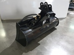 AGT 40in Tilting Bucket Capacity 0.05M³ for 0.8-1.8ton Mini Excavator Attachment