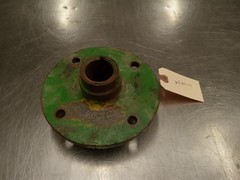 Used John Deere hay rake reel hub E76512