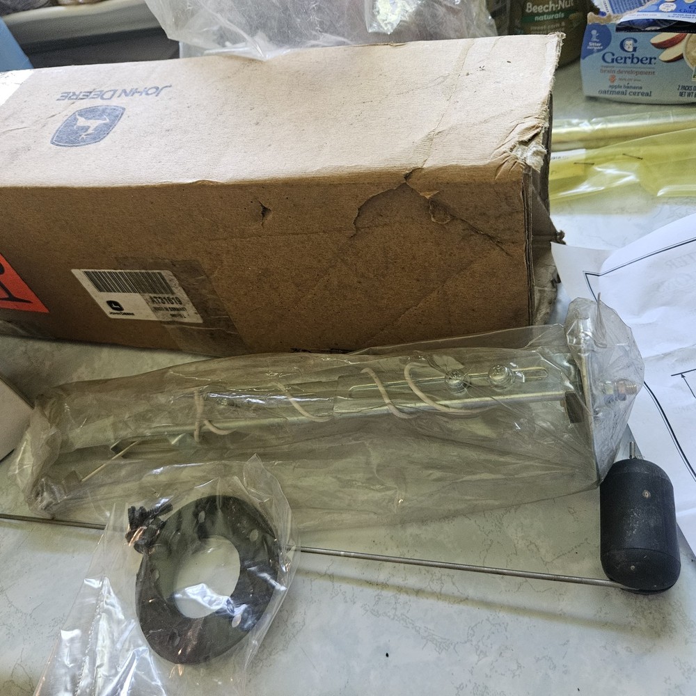 JD Fuel Sending Unit W/ Gauge