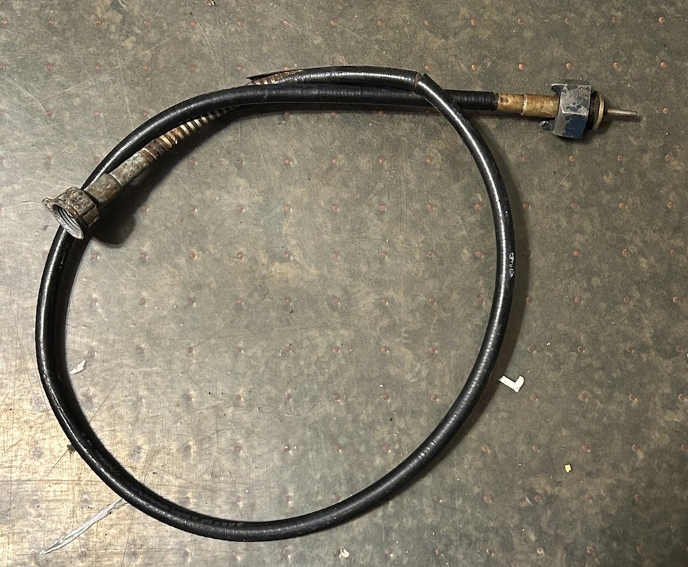 TX15078 – A Used Tachometer Cable For A Long 350, 360, 445, 560, 610 Tractors