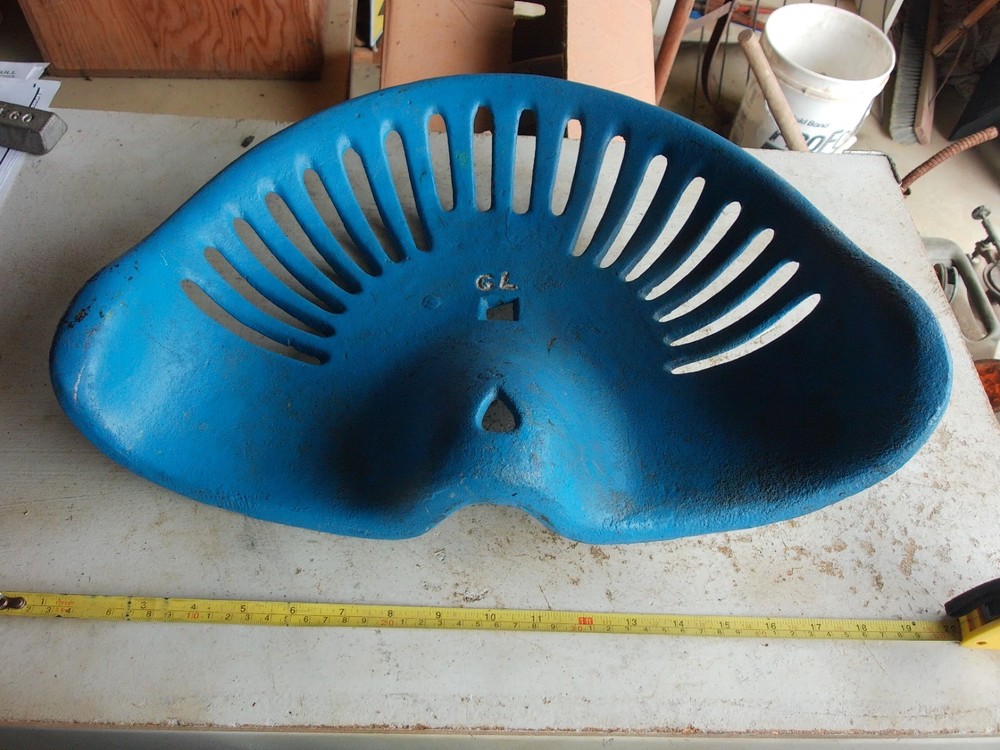 Vintage Cast Iron Tractor Seat Unbranded Painted Lot 26-16-25-i