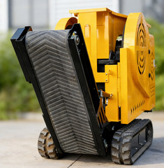 Free Ship 4000lb Mining Jaw Crusher 18HP Portable Concrete Stone Rock Grinder