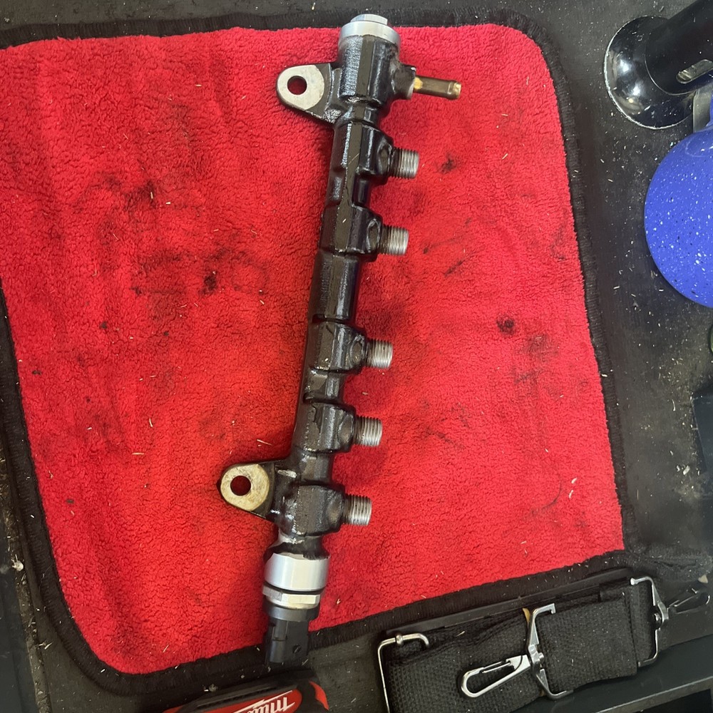 Mahindra 006013025H1 Common Rail And Pressure sensor 1640 gear tractor