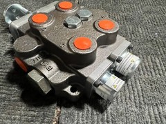 Cross Manufacturing Hydraulic Valve Cast Iron 136254 BA211AAG3EA3
