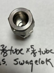 SS-1010-6-6 SWAGELOK 5/8 Tube X 3/8 Tube Reducing Union Adapter ———— NEW