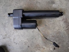GENUINE JOHN DEERE ACTUATOR CYLINDER FOR MULTIPLE GATORS PART#BM20701