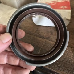 NOS Spicer Dana 127720 – Differential Pinion Seal