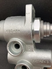 Hydraulic Coupler Assembly Block for most skid loaders 48MM no inlets