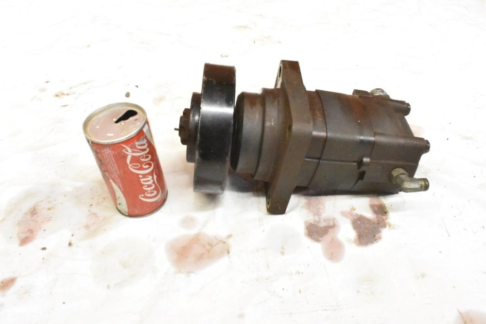 Eaton Char-Lynn 105-1312-006 Hydraulic Wheel Motor Jacobsen HR5111 HR 5111 Mower