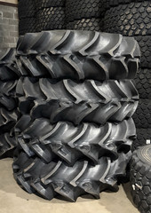23.1-30 Pirelli PD22 10ply – NEW 2025 DOTS – Agricultural Tire