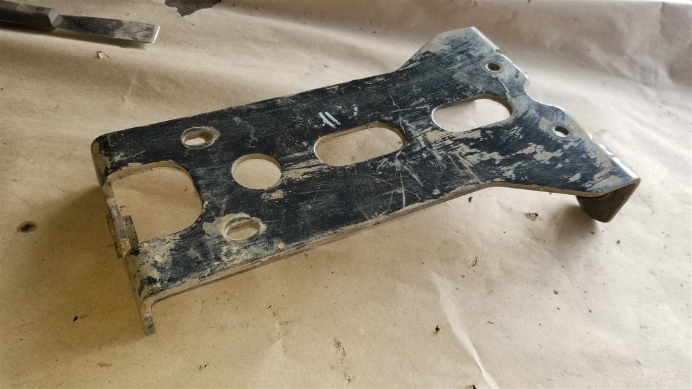 Bobcat T180, T190 + more hydrostatic pump steering plate bracket 6734298