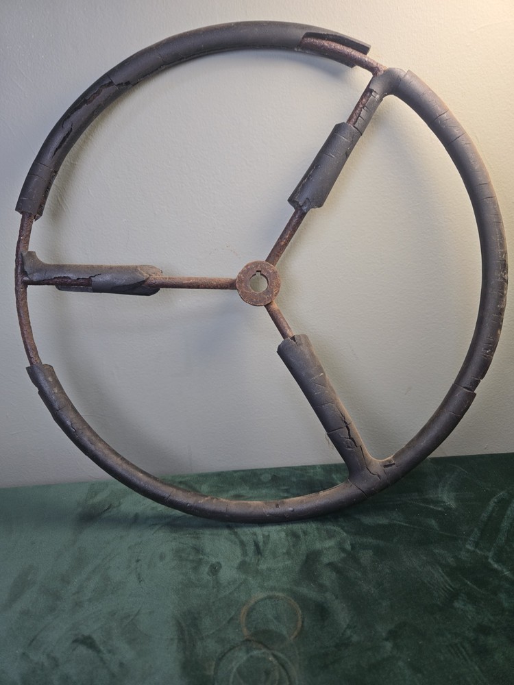 original Ford International Harvester tractor STEERING WHEEL 17.5 Inches (#2)