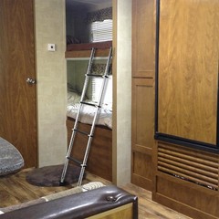 62″ RV Bunk Ladder – 4 Wide Steps, Aluminum with Anti-Slip Rubber Feet