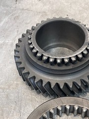White 2-135 Tractor Transmission Gears 303220524 303209121