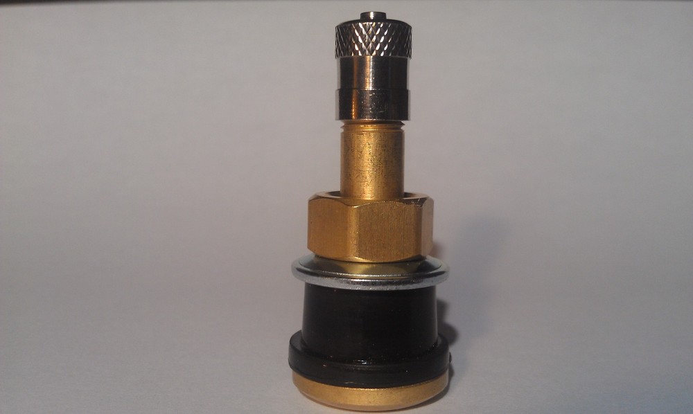 100 pcs TR501 Brass valve stem for skid steer wheel/rim, truck, trailer-tubeless