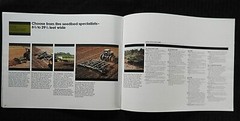 1985 JOHN DEERE CULTIVATORS HARROWS FINISHERS TILLAGE EQUIP SALES BROCHURE MINTY