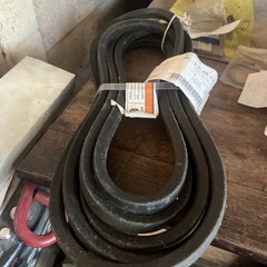 NOS Set of 2 New Holland OEM Drive Belts 285236 Fits 1100 1116 1495 1496 1499