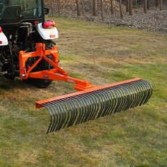 MechMaxx 84″ Landscape Rake with 42 Tines 3 Point Hitch Tractor Attachment, LR84