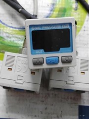 SMC ZSE30-01-65-M PRESSURE SENSOR MONITOR