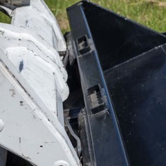 Titan Attachments 72″ Skid Steer Dirt Bucket V2, 1/8″ Thick Structural Steel