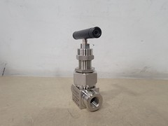 SURPLUS NEW Swagelok SS-6NBF4 6000PSIG 100F Union Bonnet Needle Valve – Parts