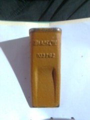 Orange -Yellow Black cat mini excavator tooth size: Serial number 1U3202 