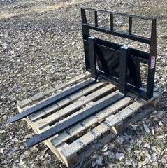 NEW 2000LB Pallet Forks Attachment- Toro Dingo Style Mount Plate -42″ adjustable