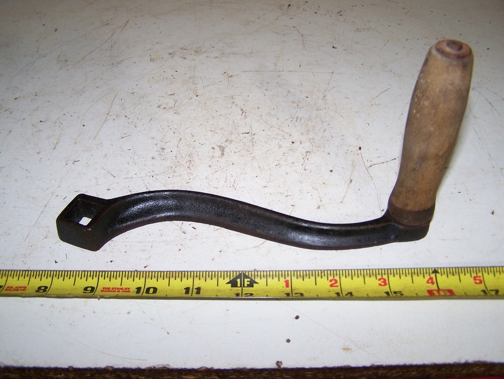 NOS Cast Iron Crank Handle Corn Sheller Pump Grinder Roller 5/8″ SQUARE Shaft