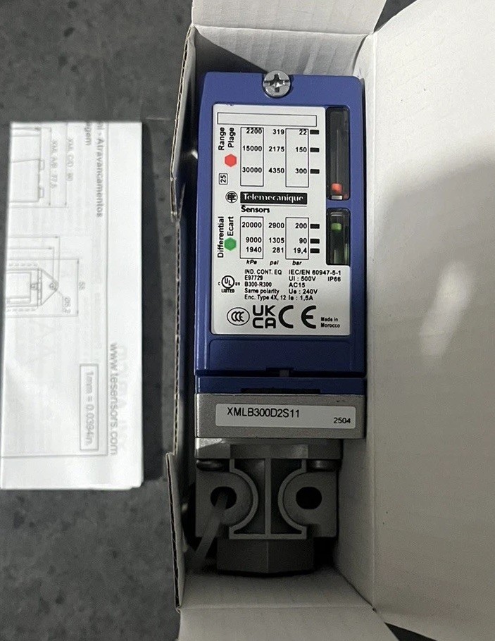 Pressure switch XMLB300D2S11